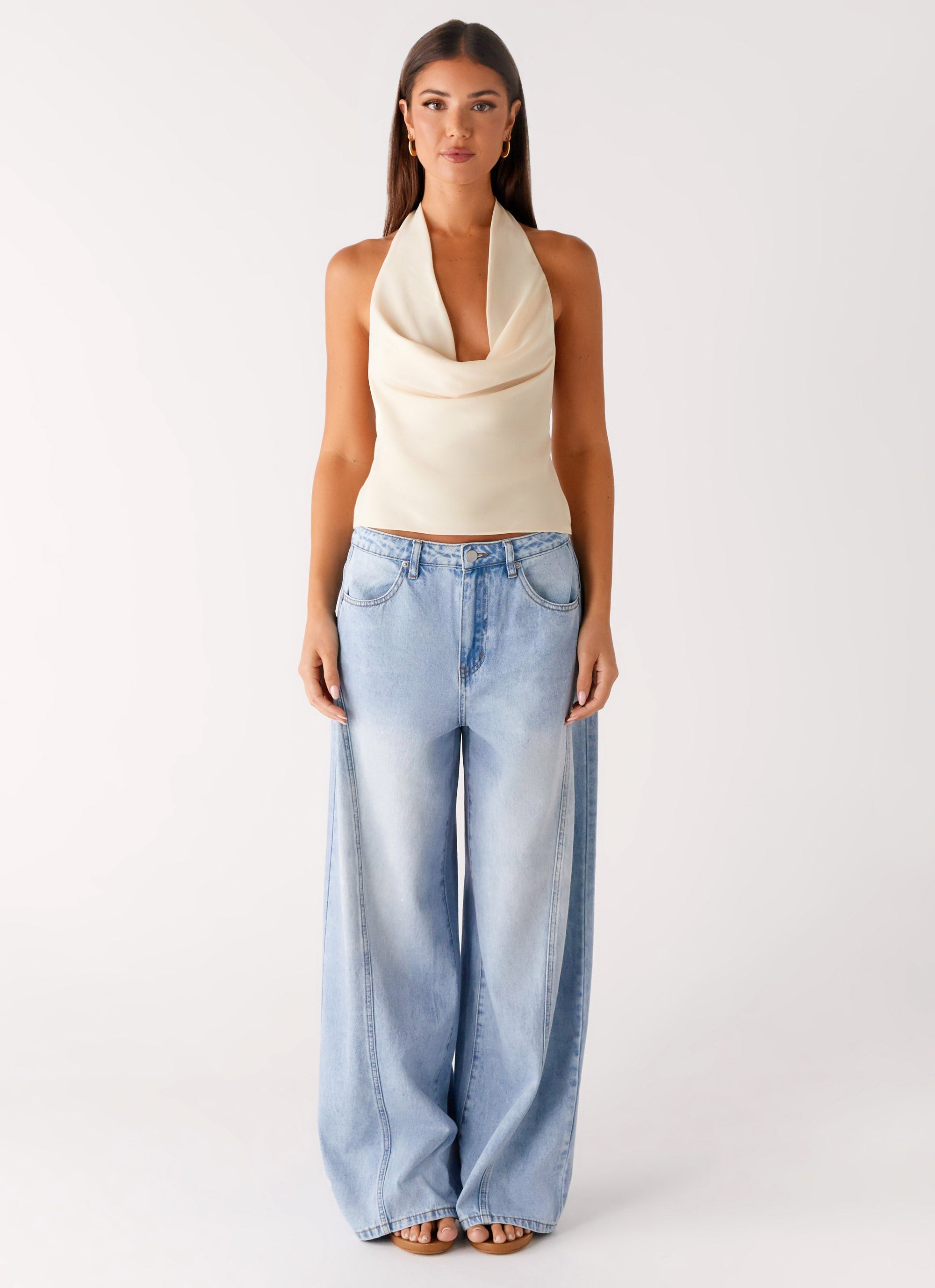 Timeless Wide Leg Jeans - Bleached Blue